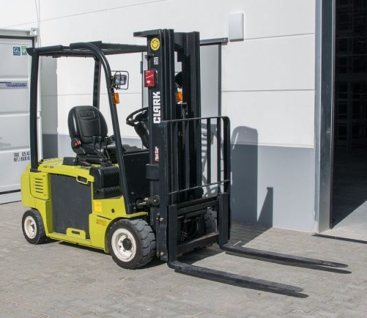 Carrelli elevatori: cosa sono, come funzionano e quando utilizzarli Carrelli elevatori